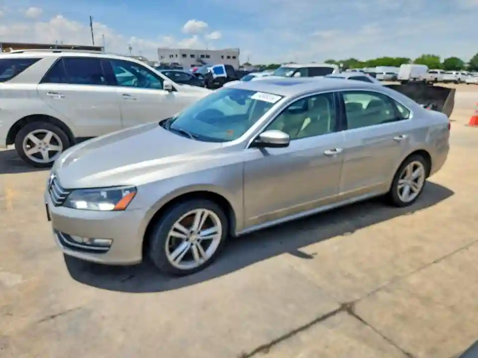 1VWBN7A33EC102391 2014 VOLKSWAGEN PASSAT-0