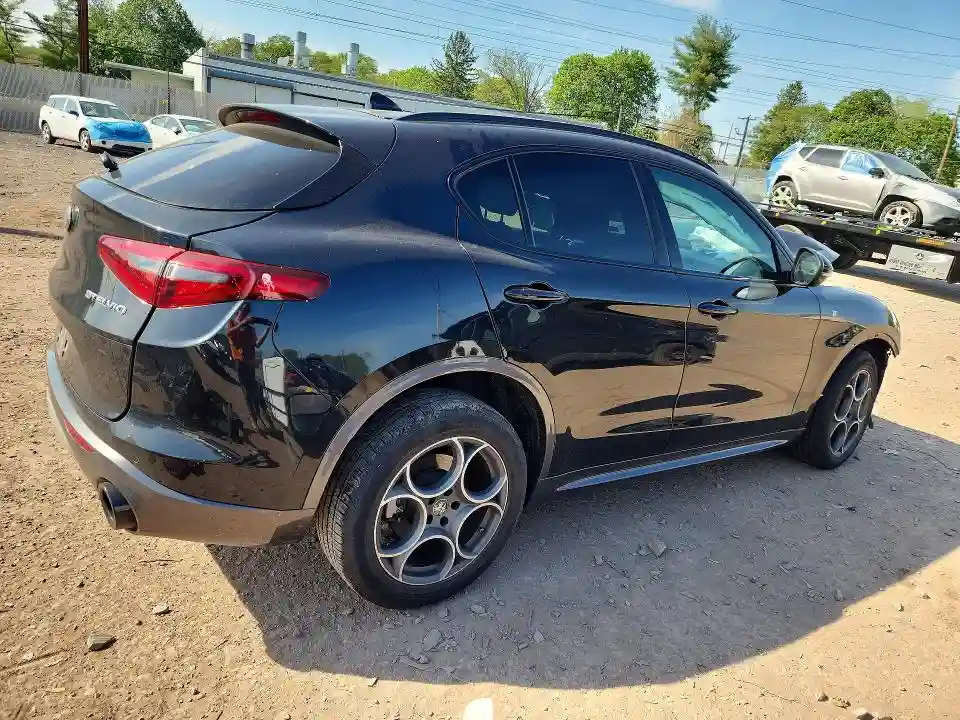 ZASPAKBN4N7D39494 2022 ALFA ROMEO STELVIO-2