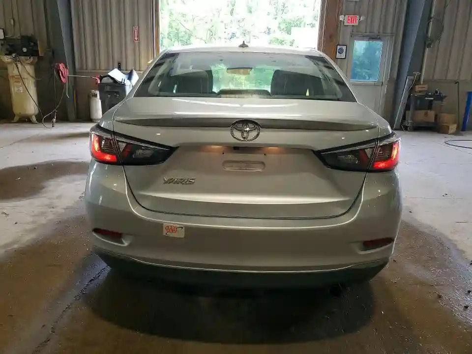3MYDLBYV2KY504340 2019 TOYOTA YARIS-5