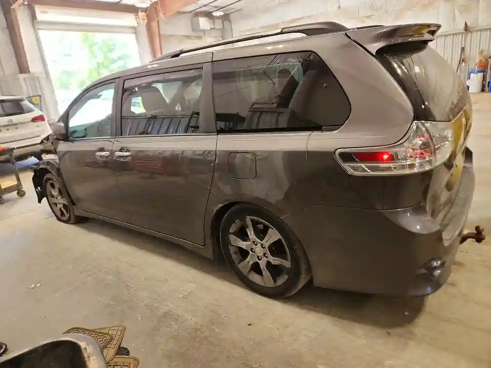 5TDXK3DC5DS294156 2013 TOYOTA SIENNA-1
