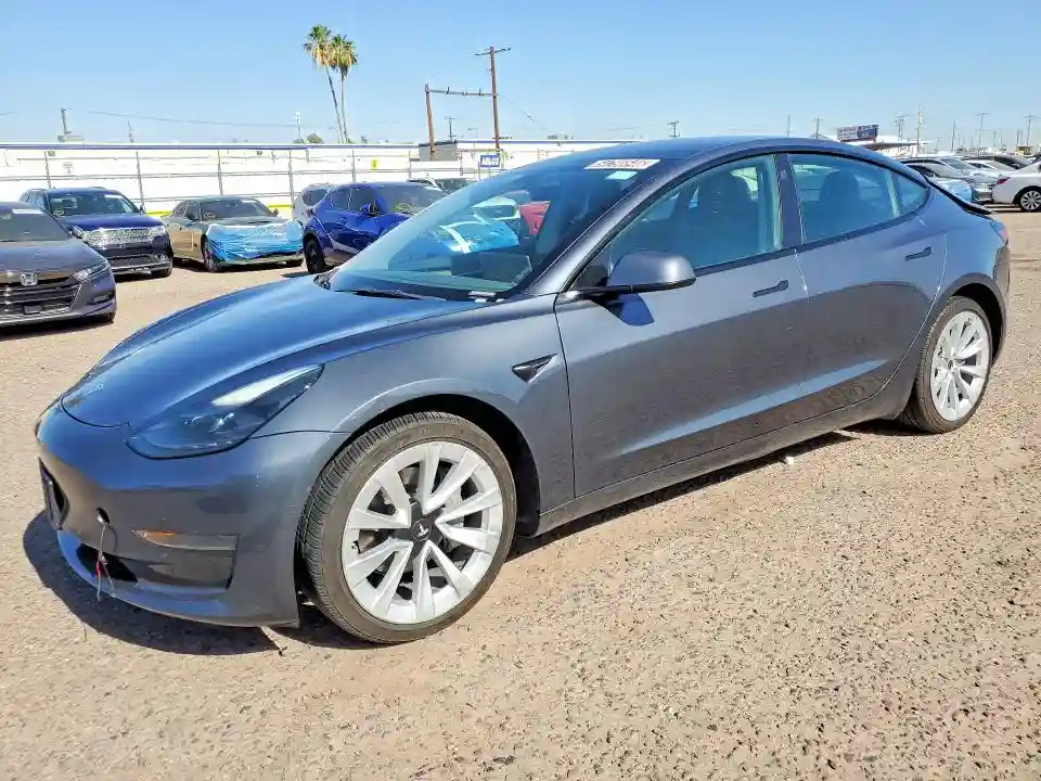 5YJ3E1EA8NF303896 2022 TESLA MODEL 3-0
