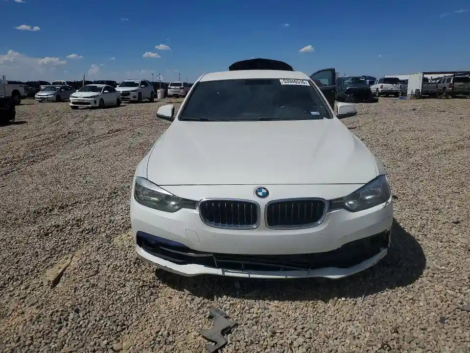 WBA8B9G30HNU56089 2017 BMW 3 SERIES-4