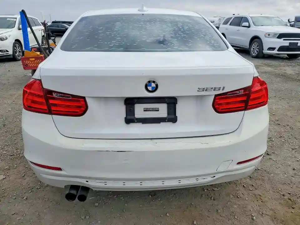 WBA3A5G56CNP16933 2012 BMW 3 SERIES-5
