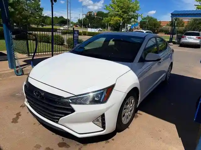 5NPD74LF3LH608865 2020 HYUNDAI ELANTRA-1