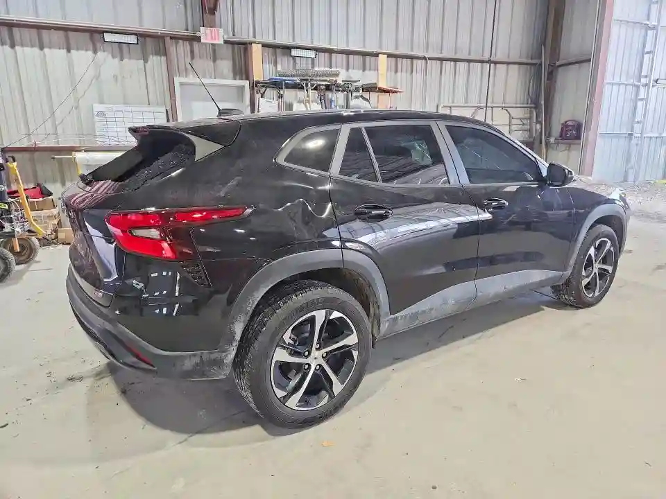 KL77LGEP2SC058355 2025 CHEVROLET TRAX-2