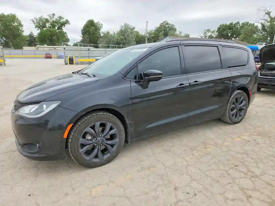 2C4RC1GG4JR194420 2018 CHRYSLER PACIFICA-0