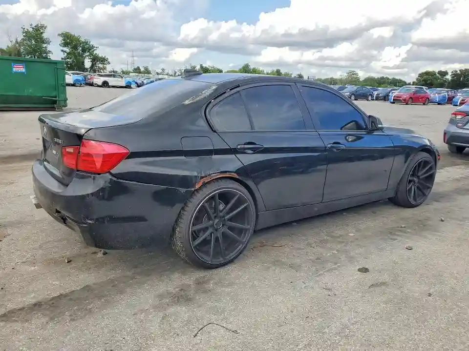 WBA3A5G54DNP19959 2013 BMW 3 SERIES-2