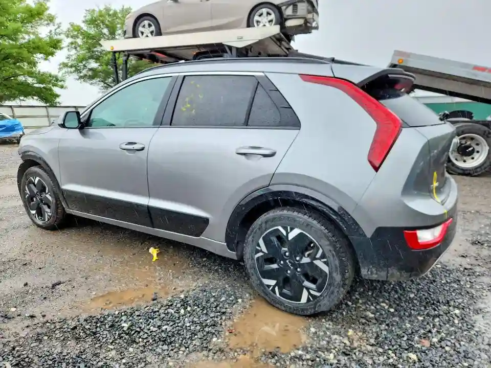 KNDCR3L12R5112582 2024 KIA NIRO-1