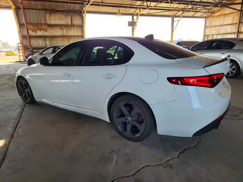 ZARFAEBNXH7544544 2017 ALFA ROMEO GIULIA-1