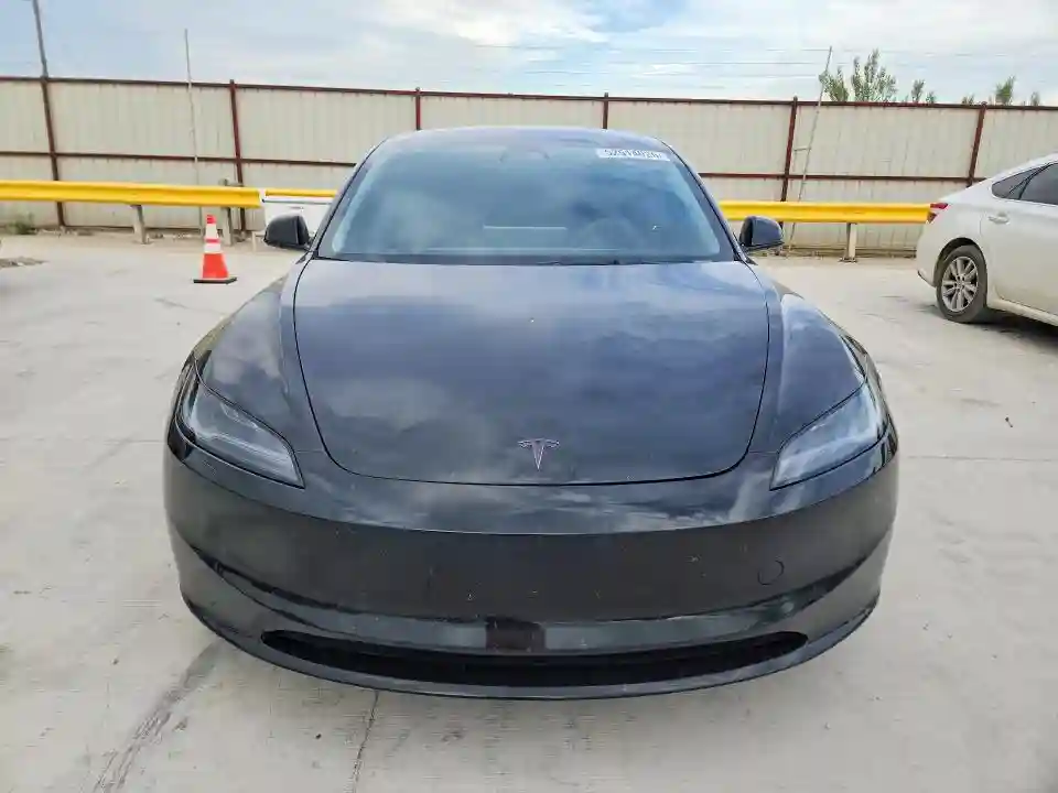 5YJ3E1EB0RF769594 2024 TESLA MODEL 3-4