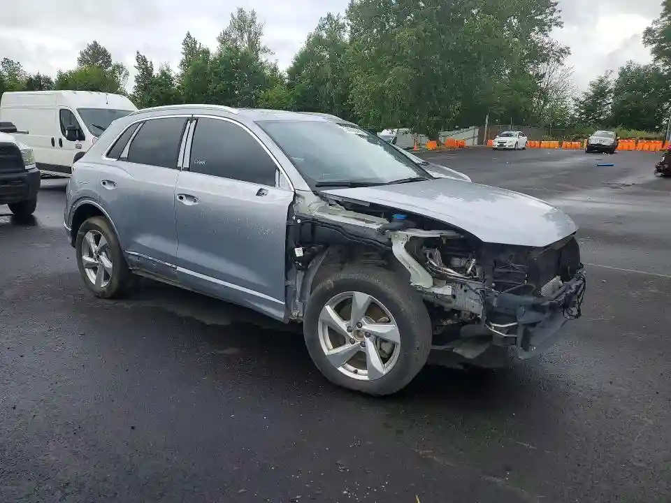 WA1BECF39L1044391 2020 AUDI Q3-3