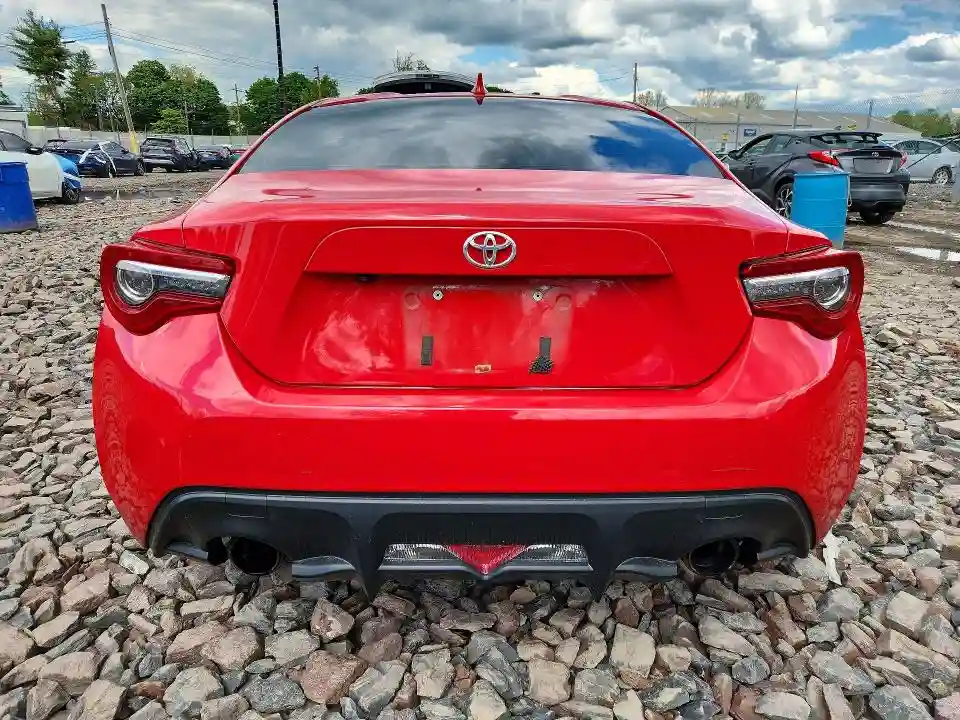 JF1ZNAA10H8703672 2017 TOYOTA 86-5