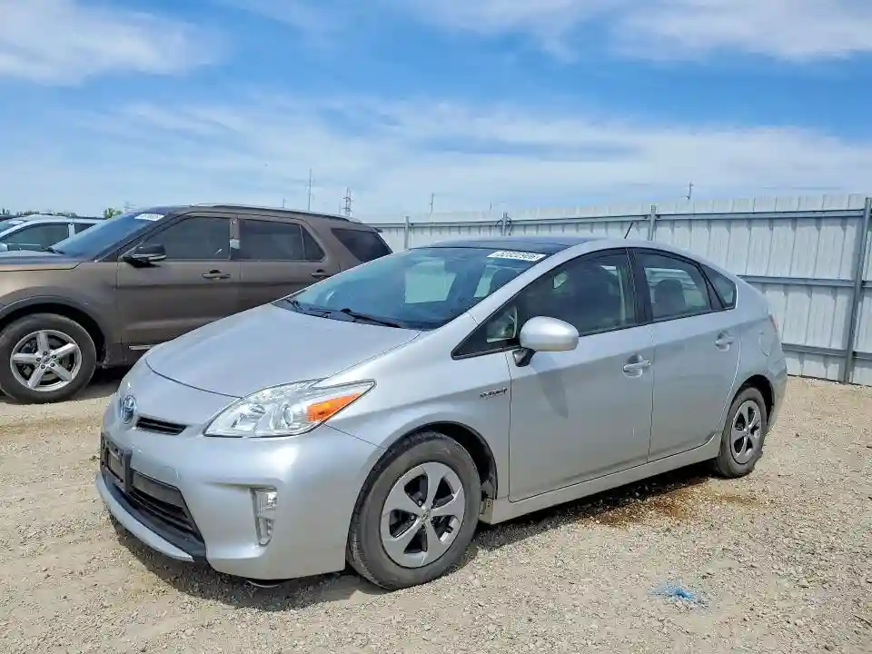 JTDKN3DU2D1620308 2013 TOYOTA PRIUS-0