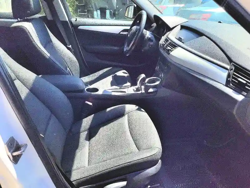 WBAVL1C53DVR86785 2013 BMW X1-4