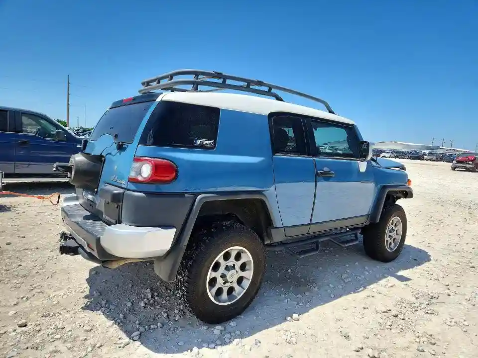 JTEBU4BF6CK121996 2012 TOYOTA FJ CRUISER-2