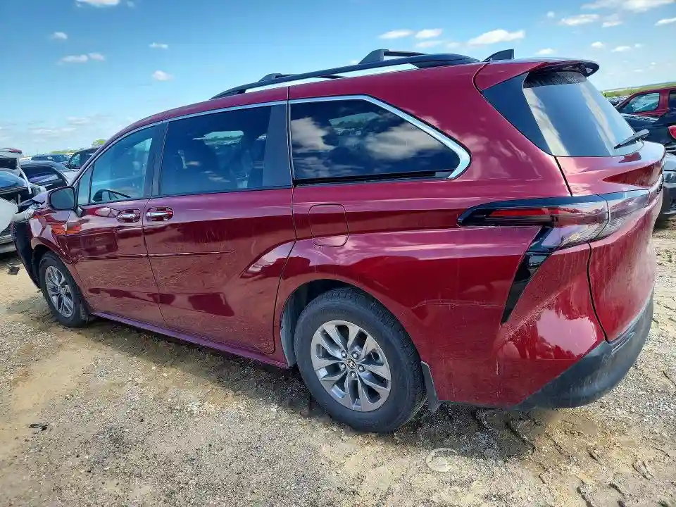 5TDYRKECXPS178478 2023 TOYOTA SIENNA-1
