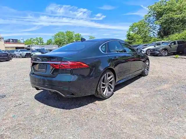 SAJBL4GX4RCY96942 2024 JAGUAR XF-3
