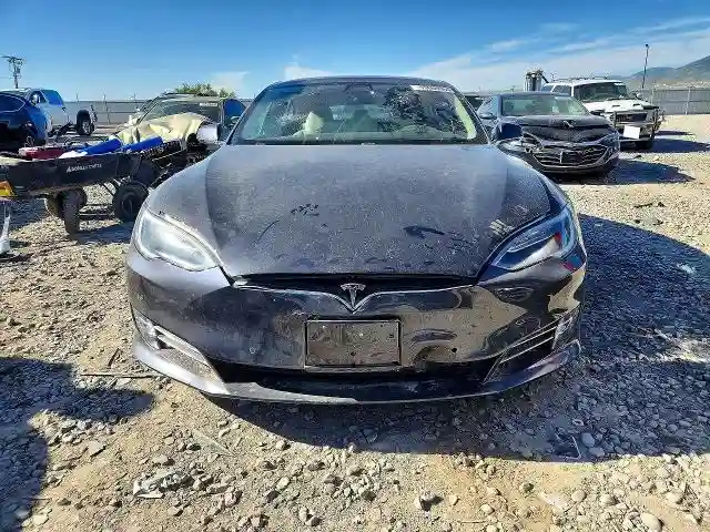 5YJSA1E28JF274765 2018 TESLA MODEL S-4