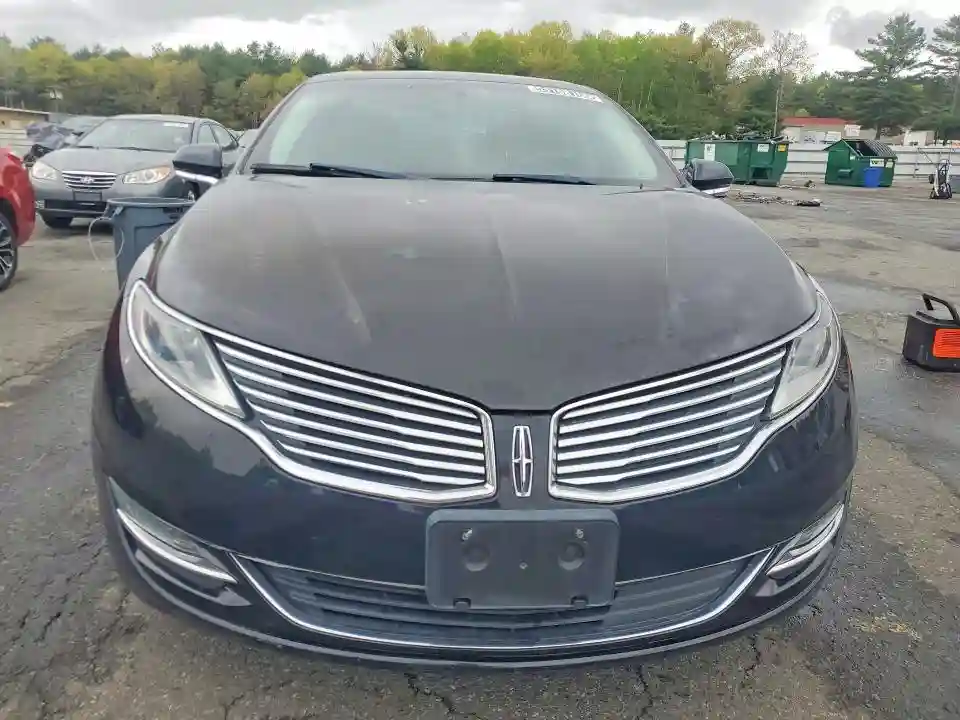 3LN6L2JK4GR631885 2016 LINCOLN MKZ-4