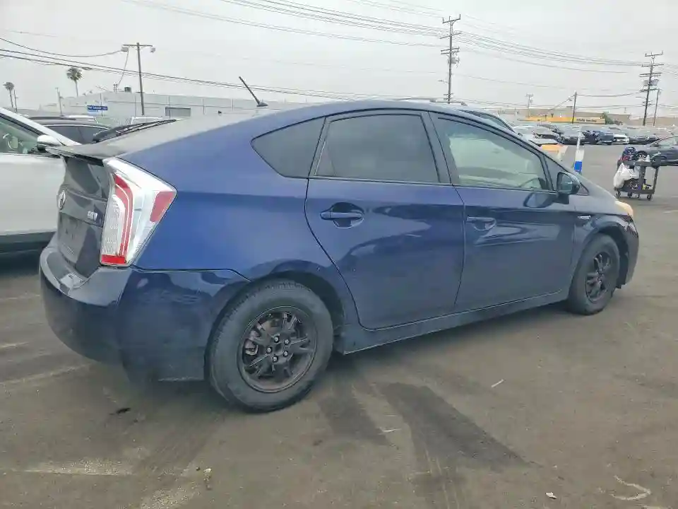 JTDKN3DU1D0342717 2013 TOYOTA PRIUS-2