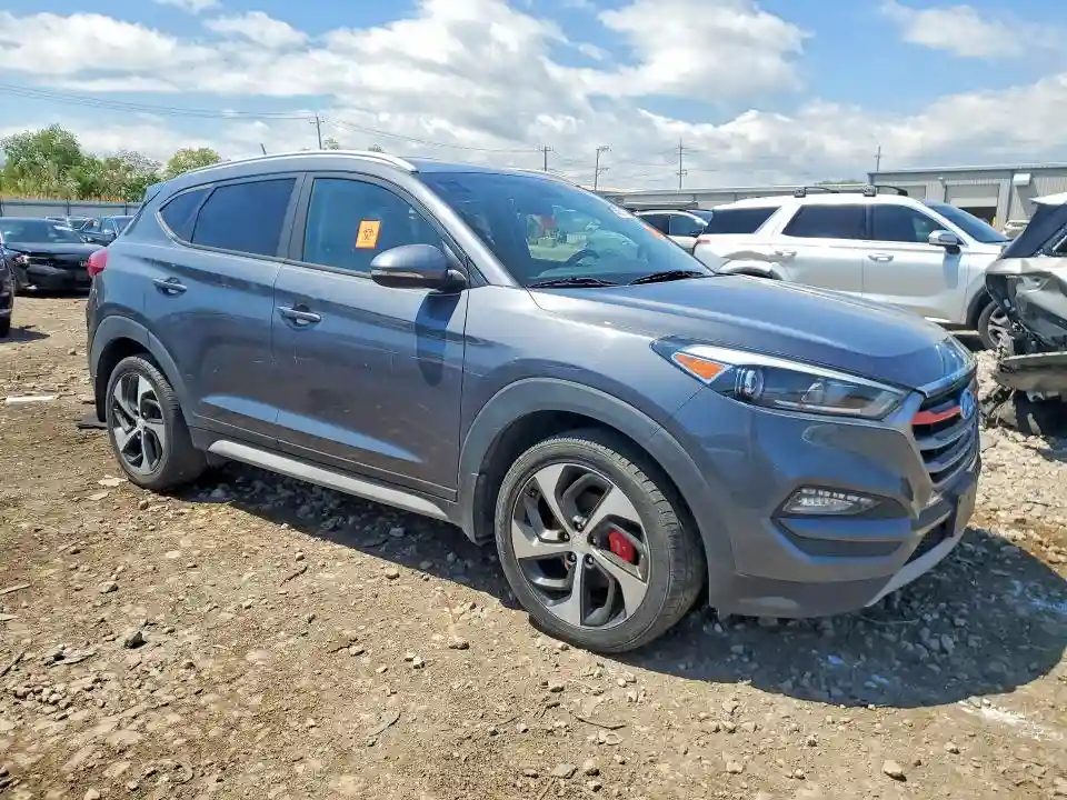 KM8J3CA24HU390226 2017 HYUNDAI TUCSON-3