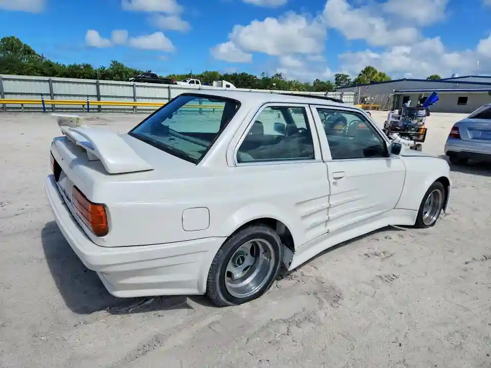 WBAAK7404F8789858 1985 BMW 3 SERIES-2