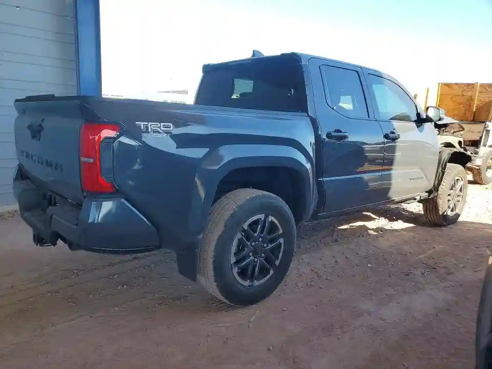 3TMLB5JN6RM058770 2024 TOYOTA TACOMA-2