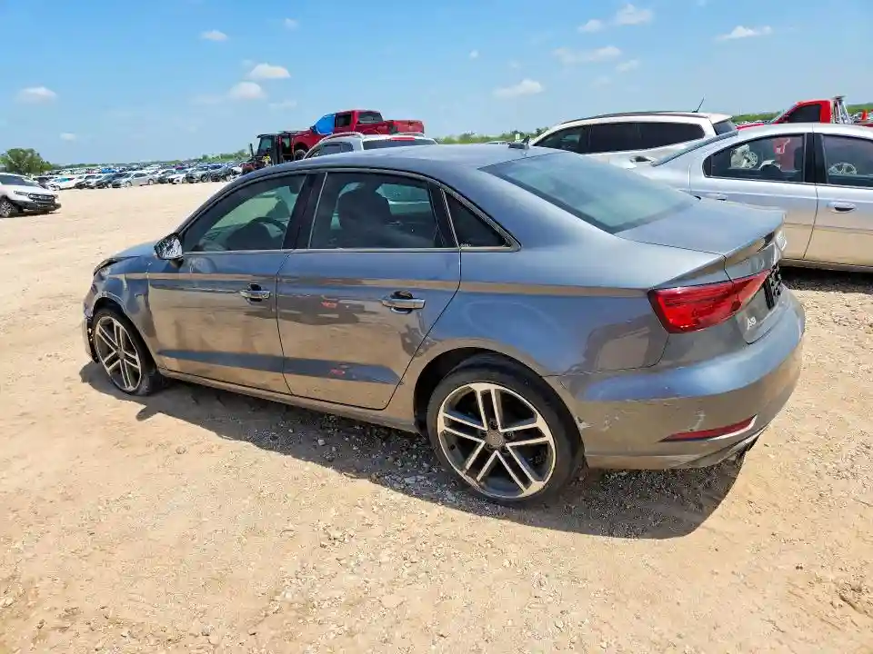 WAUAUGFF1J1060889 2018 AUDI A3-1