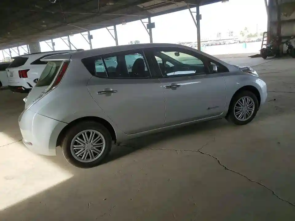 1N4BZ0CP7HC307298 2017 NISSAN LEAF-2