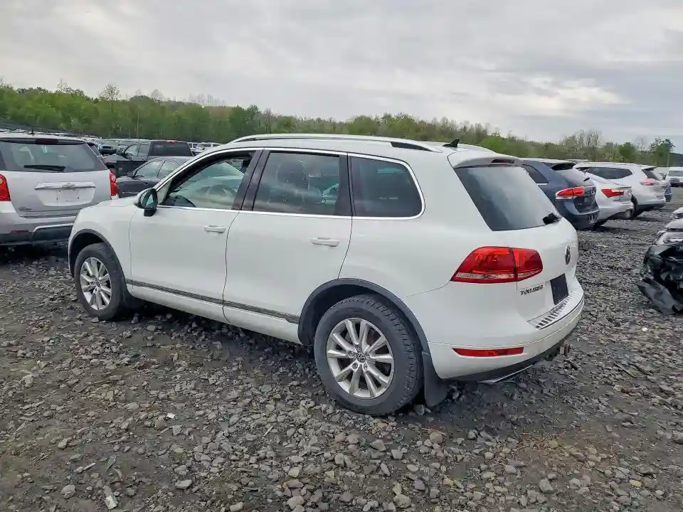 WVGEP9BP6ED013038 2014 VOLKSWAGEN TOUAREG-1