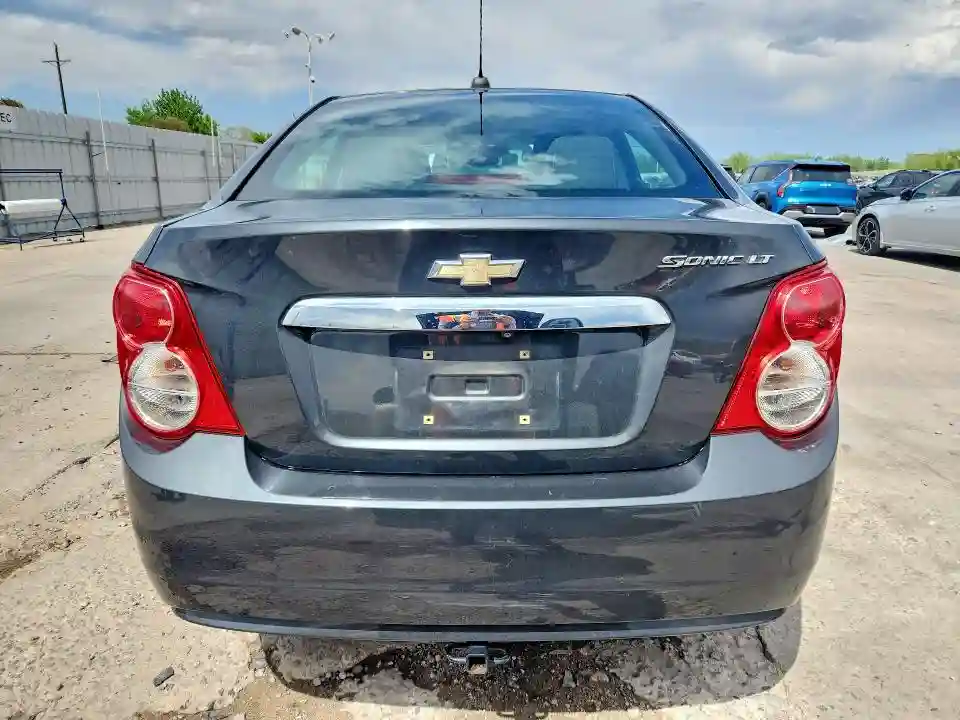 1G1JC5SH3F4181813 2015 CHEVROLET SONIC-5