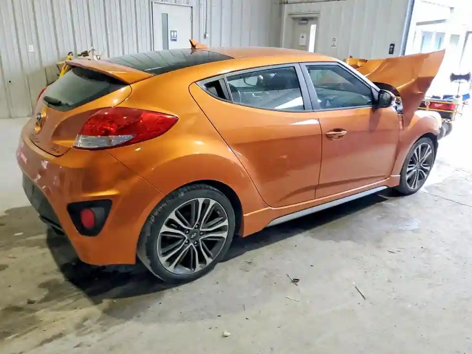 KMHTC6AE1GU282391 2016 HYUNDAI VELOSTER-2