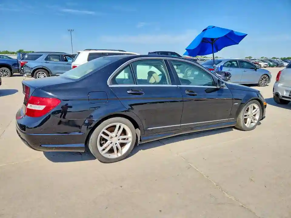 WDDGF4HB6CR203295 2012 MERCEDES-BENZ C 250-2