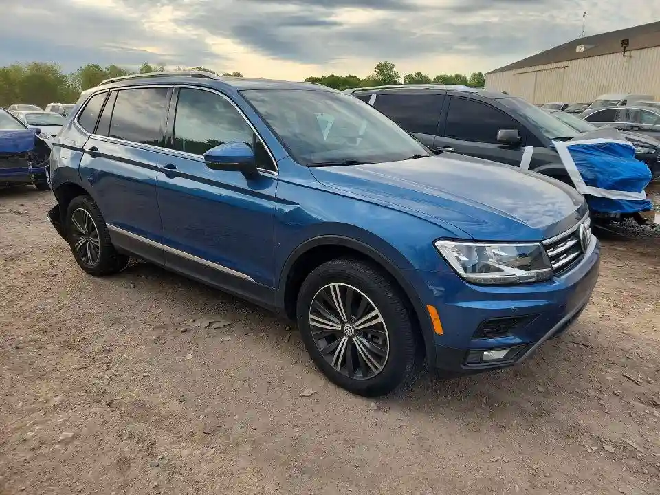 3VV3B7AX4KM102401 2019 VOLKSWAGEN TIGUAN-3
