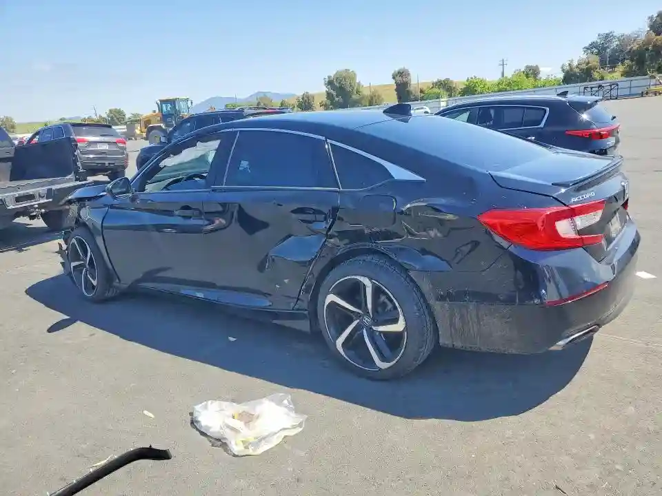 1HGCV1F3XJA223956 2018 HONDA ACCORD-1