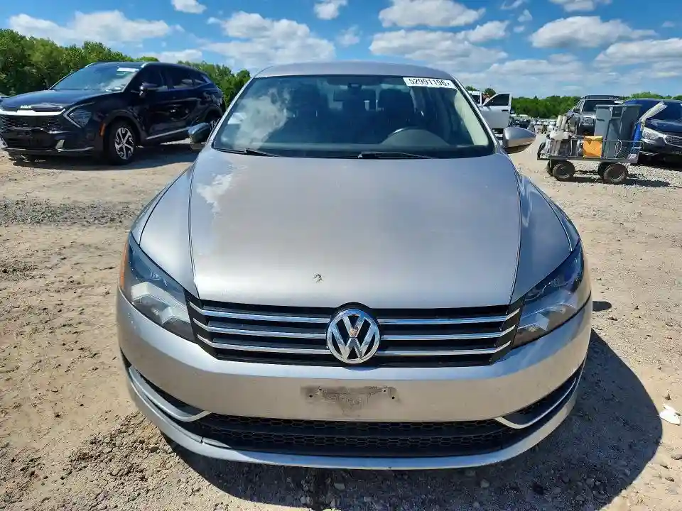 1VWBP7A37CC089569 2012 VOLKSWAGEN PASSAT-4