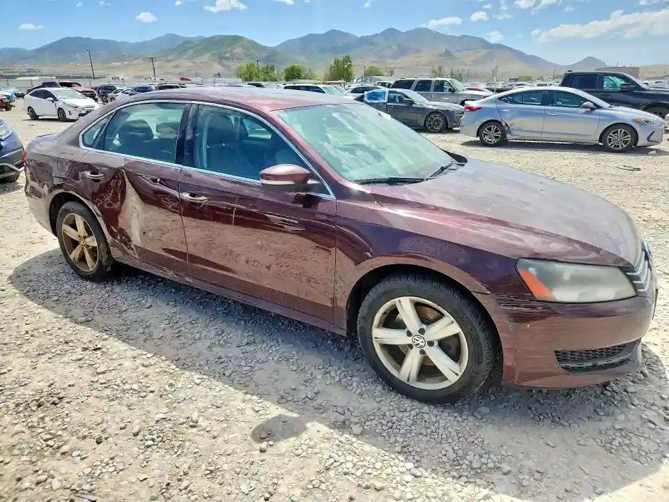 1VWBN7A38DC059195 2013 VOLKSWAGEN PASSAT-3