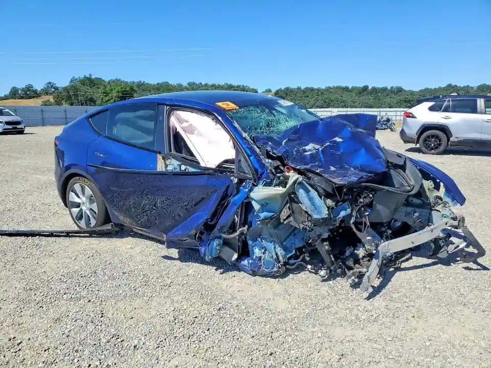 7SAYGDED2PF966690 2023 TESLA MODEL Y-3