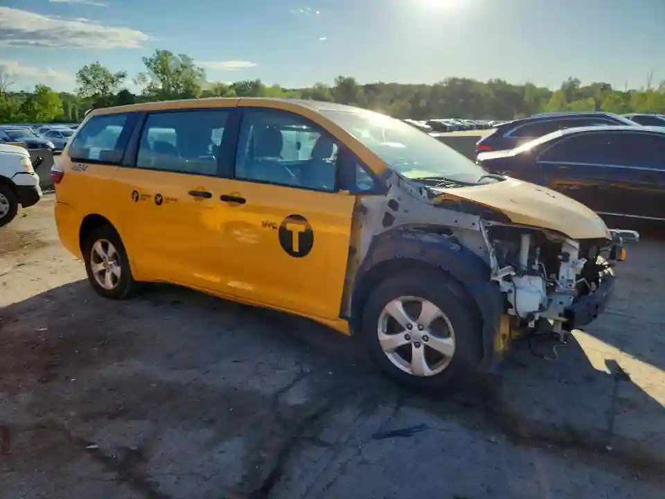 5TDZK3DC9GS756019 2016 TOYOTA SIENNA L 7-3