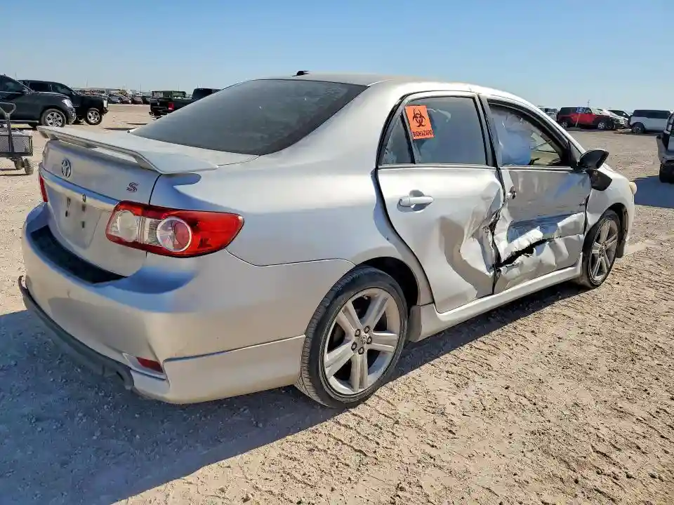 5YFBU4EE0DP092831 2013 TOYOTA COROLLA-2
