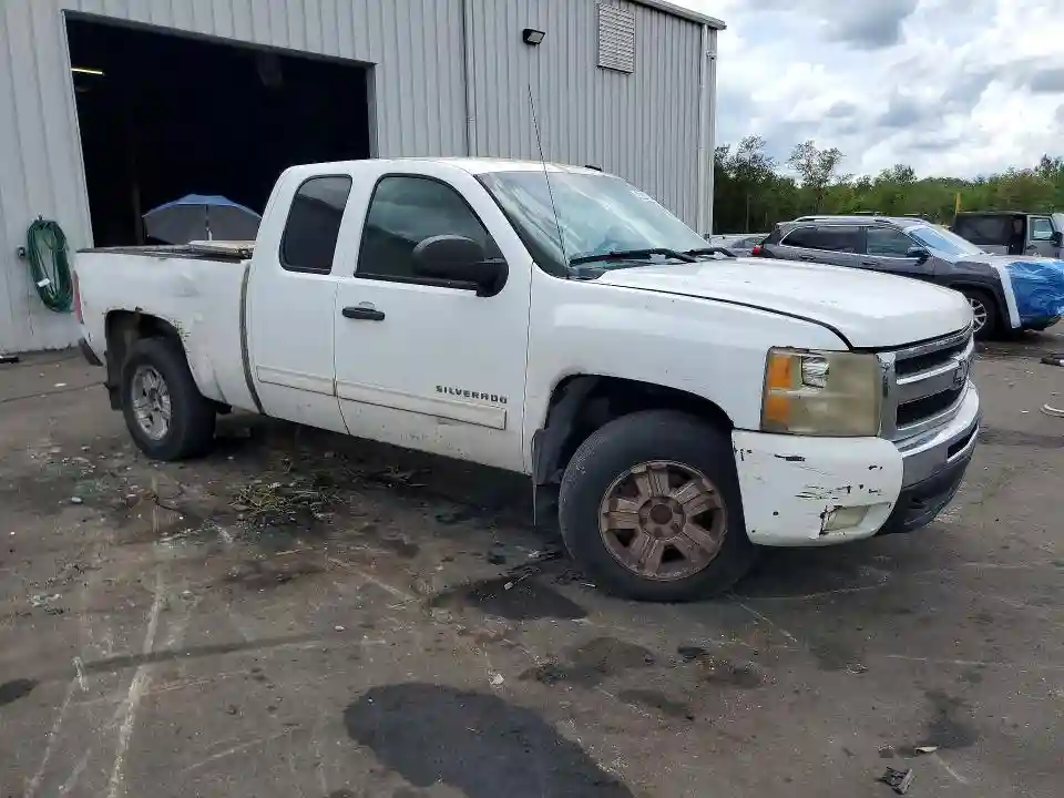 1GCRKSE35BZ261512 2011 CHEVROLET SILVERADO-3