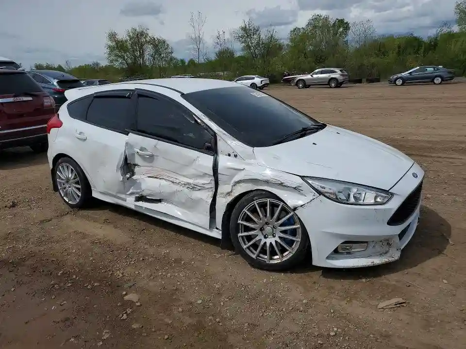 1FADP3L99JL310307 2018 FORD FOCUS-3