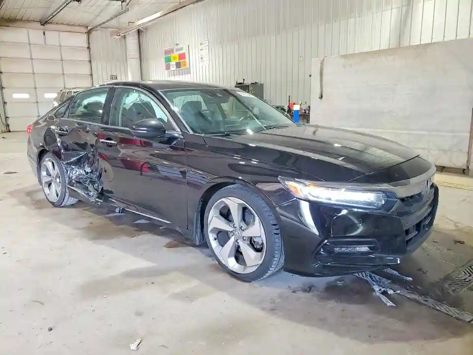 1HGCV1F9XJA070130 2018 HONDA ACCORD-3