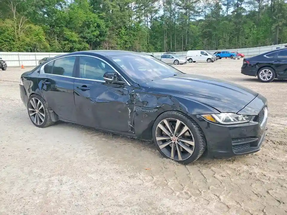 SAJAE4BV0HA959637 2017 JAGUAR XE-3