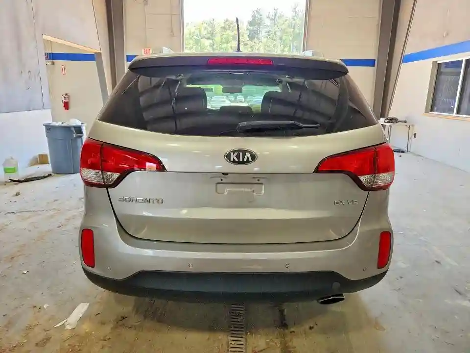5XYKU4A73FG632641 2015 KIA BORREGO-5