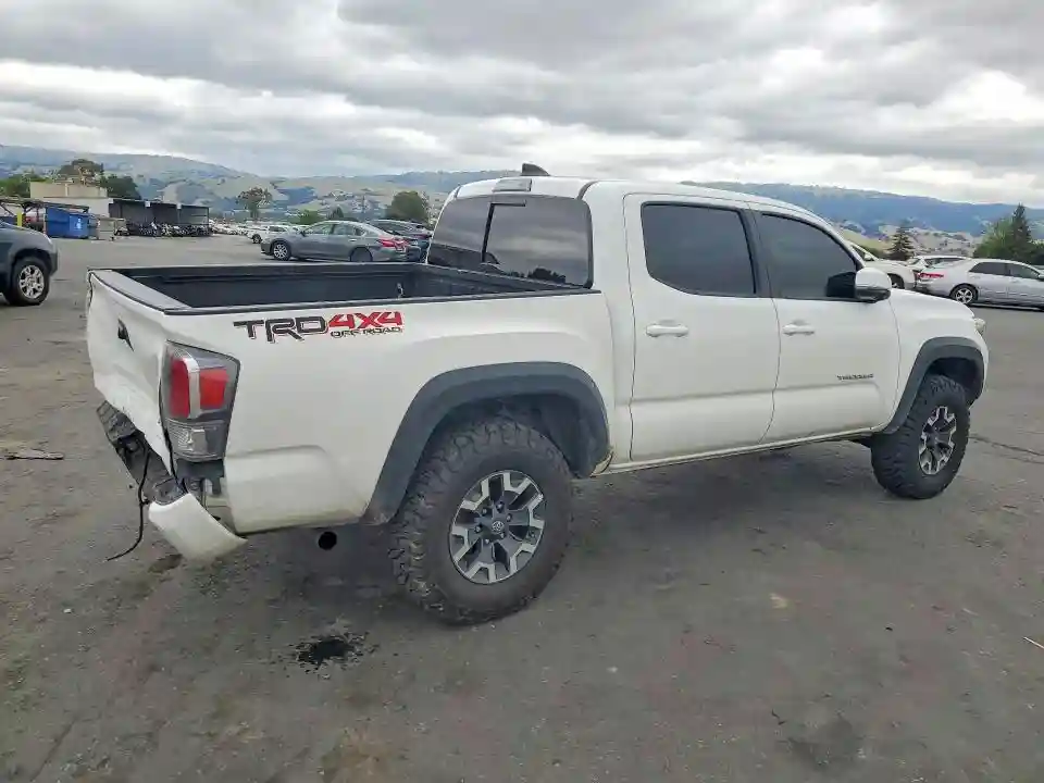 3TMCZ5AN8PM643892 2023 TOYOTA TACOMA-2