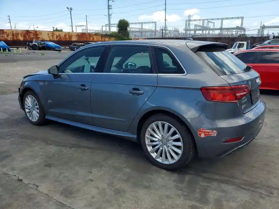 WAUTPBFF9HA059180 2017 AUDI A3-1