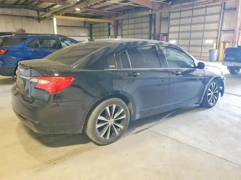 1C3CCBHG0CN200390 2012 CHRYSLER 200-2