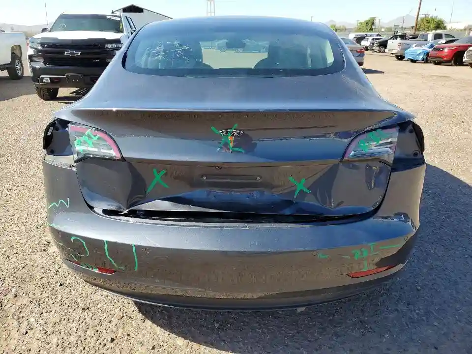 5YJ3E1EA8NF303896 2022 TESLA MODEL 3-5