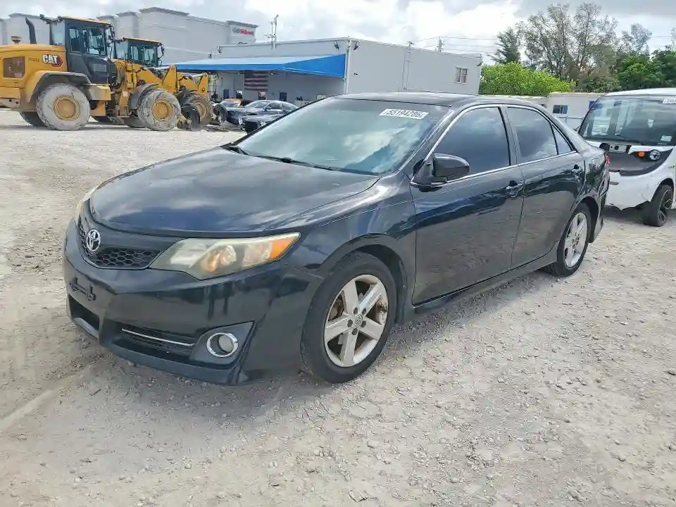 4T1BF1FK2EU787549 2014 TOYOTA CAMRY-0